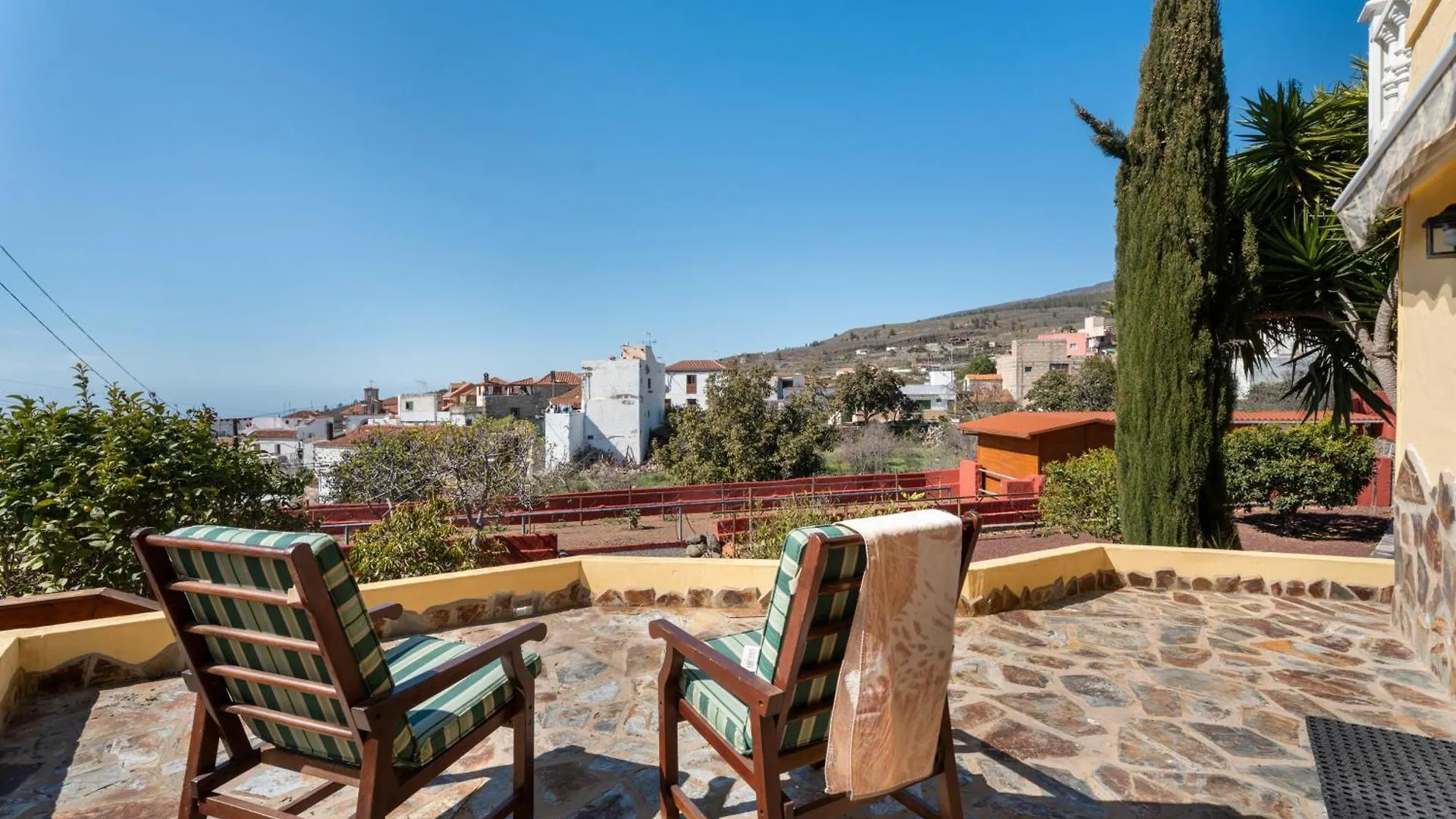 Casa Tenades 아데제 스페인